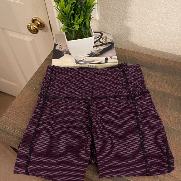 lululemon athletica Pants - Lululemon Leggings Purple and Black Lined Pattern
